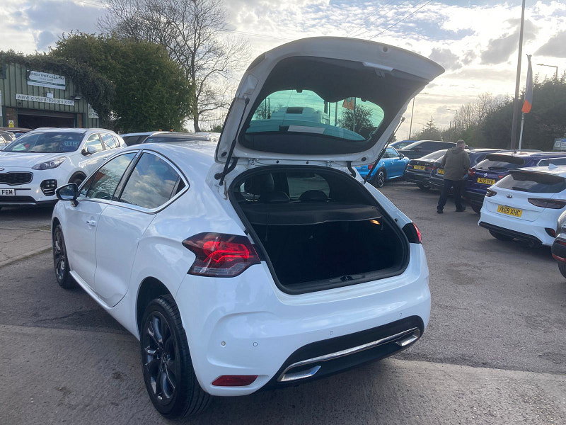 DS Automobiles Ds 4 1.2 PureTech Prestige Hatchback 5dr Petrol Manual Euro 6 (s/s) (130 ps) 5dr Manual 2026