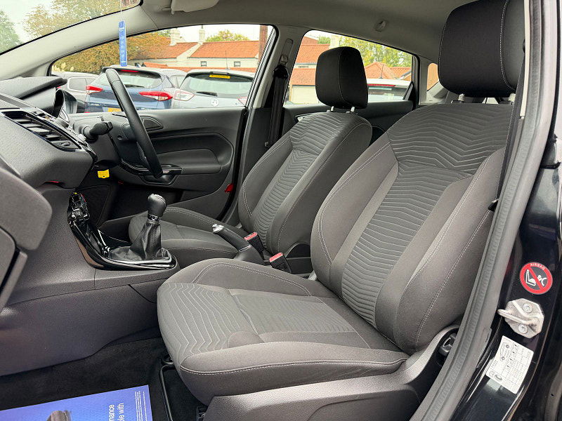 Ford Fiesta 1.0T EcoBoost Zetec Hatchback 5dr Petrol Manual Euro 5 (s/s) (100 ps) 5dr Manual 2025