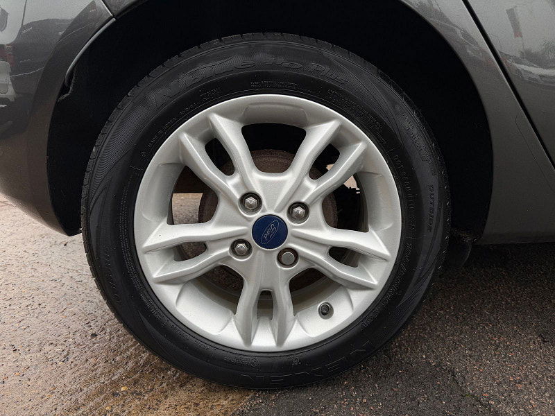 Ford Fiesta 1.0T EcoBoost Zetec Hatchback 5dr Petrol Manual Euro 6 (s/s) (100 ps) 5dr Manual 2025