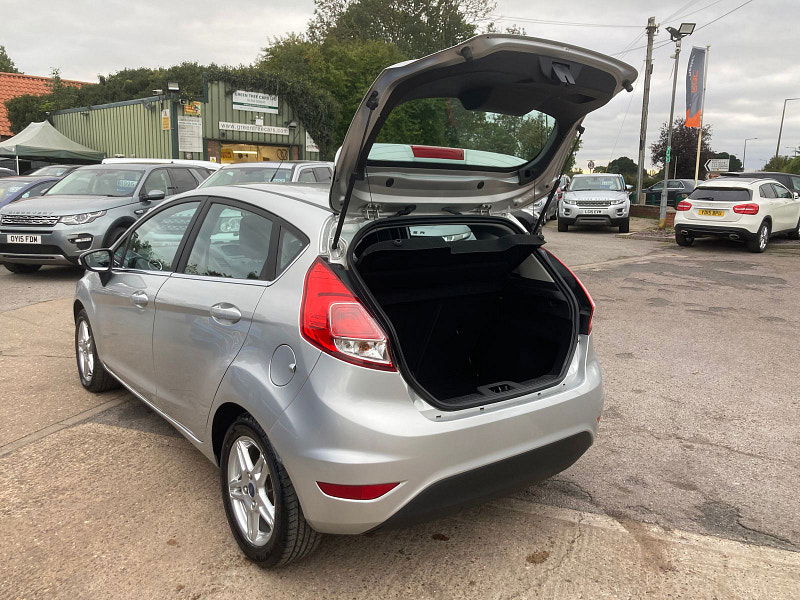 Ford Fiesta 1.25 Zetec Hatchback 5dr Petrol Manual Euro 5 (82 ps) 5dr Manual 2025