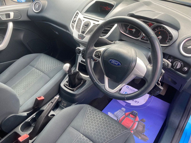 Ford Fiesta 1.4 Zetec Hatchback 5dr Petrol Manual (130 g/km, 94 bhp) 5dr Manual 2025