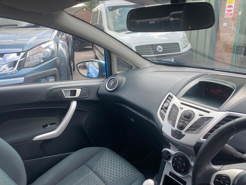 Ford Fiesta 1.4 Zetec Hatchback 5dr Petrol Manual (130 g/km, 94 bhp) 5dr Manual 2025