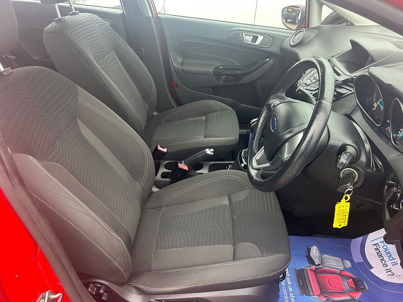 Ford Fiesta 1.5 TDCi ECOnetic Zetec Hatchback 5dr Diesel Manual Euro 6 (s/s) (95 ps) 5dr Manual 2025