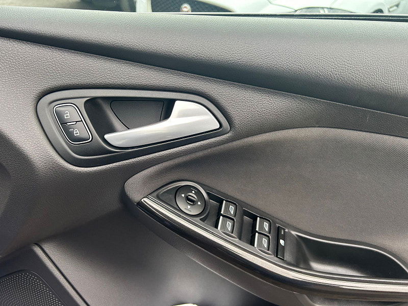 Ford Focus 1.0T EcoBoost Titanium Hatchback 5dr Petrol Manual Euro 6 (s/s) (125 ps) 5dr Manual 2025