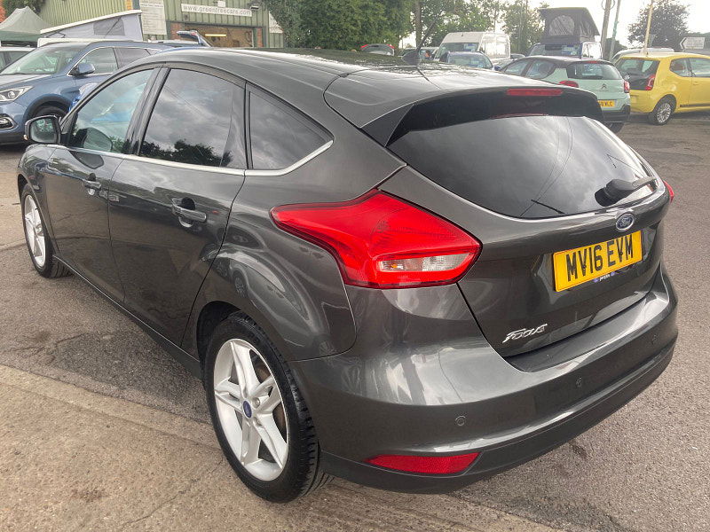 Ford Focus 1.5 TDCi Zetec Hatchback 5dr Diesel Manual Euro 6 (s/s) (120 ps) 5dr Manual 2025