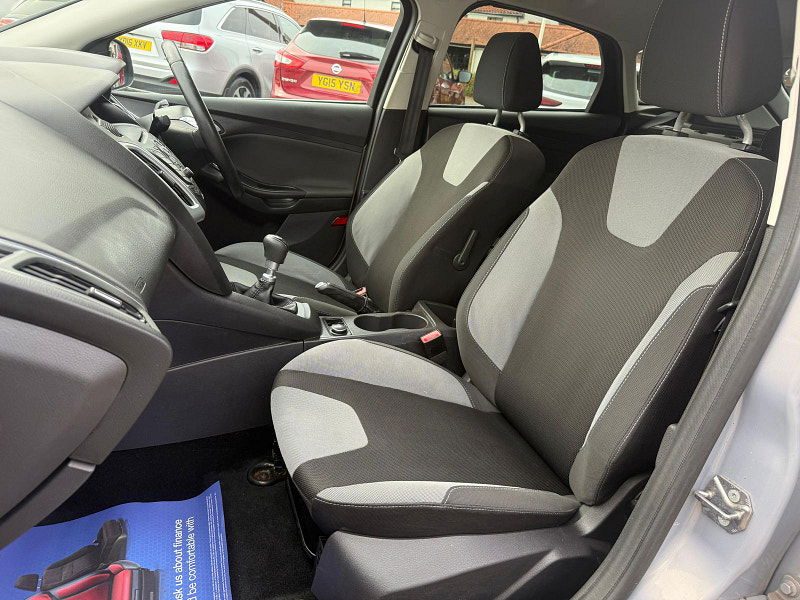 Ford Focus 1.6 TDCi Zetec Hatchback 5dr Diesel Manual Euro 5 (s/s) (115 ps) 5dr Manual 2025