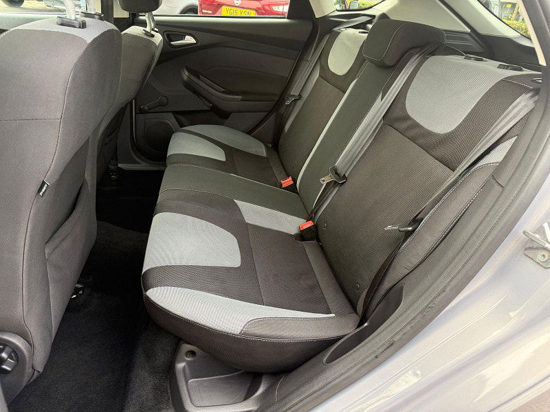 Ford Focus 1.6 TDCi Zetec Hatchback 5dr Diesel Manual Euro 5 (s/s) (115 ps) 5dr Manual 2025