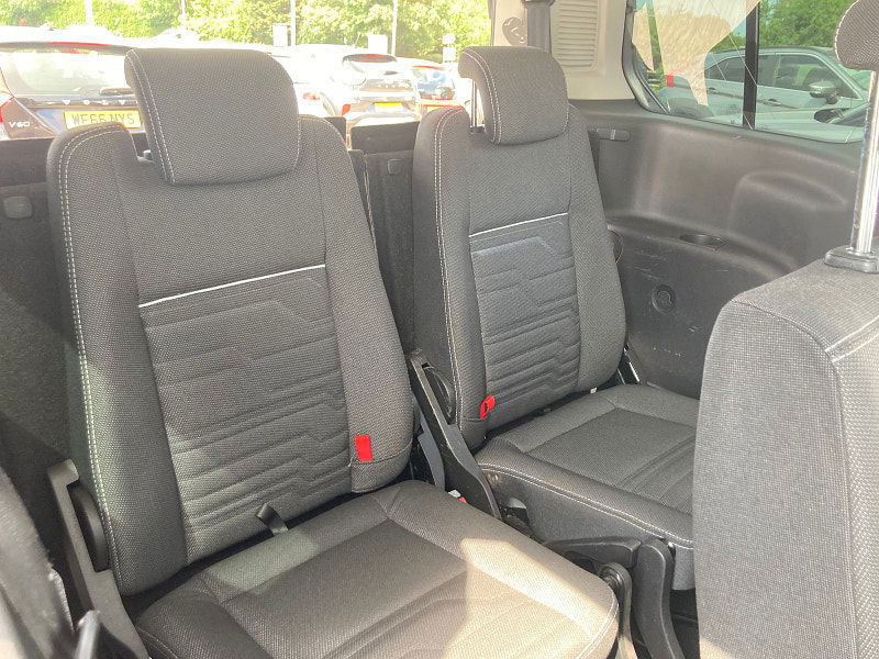 Ford Grand Tourneo Connect 1.5 TDCi Titanium MPV 5dr Diesel Manual Euro 6 (s/s) (120 ps) 5dr Manual 2025
