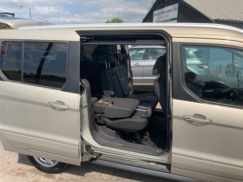 Ford Grand Tourneo Connect 1.5 TDCi Titanium MPV 5dr Diesel Manual Euro 6 (s/s) (120 ps) 5dr Manual 2025
