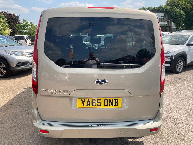 Ford Grand Tourneo Connect 1.5 TDCi Titanium MPV 5dr Diesel Manual Euro 6 (s/s) (120 ps) 5dr Manual 2025