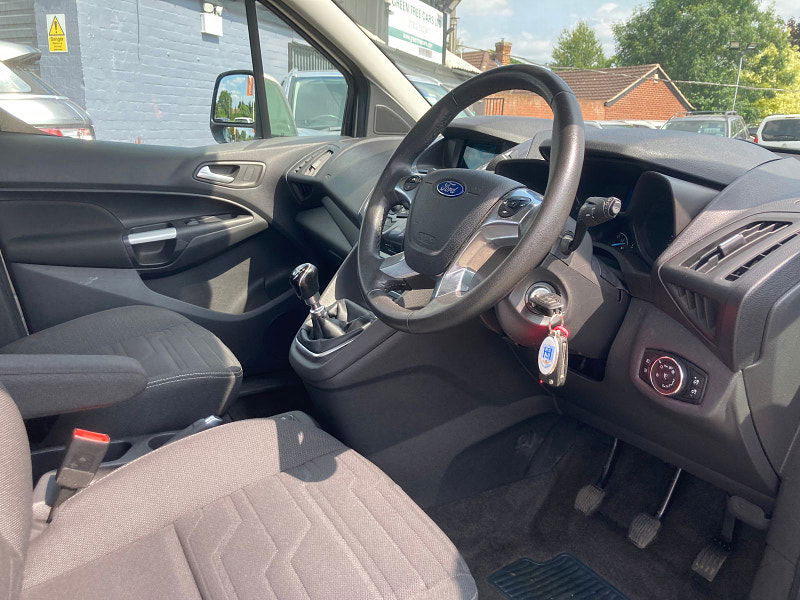 Ford Grand Tourneo Connect 1.5 TDCi Titanium MPV 5dr Diesel Manual Euro 6 (s/s) (120 ps) 5dr Manual 2025