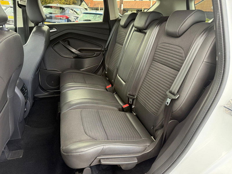 Ford Kuga 2.0 TDCi Titanium SUV 5dr Diesel Manual AWD Euro 6 (s/s) (180 ps) 5dr Manual 2025