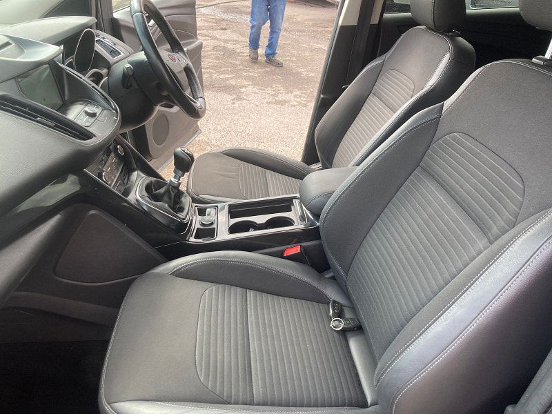 Ford Kuga 2.0 TDCi Titanium SUV 5dr Diesel Manual Euro 6 (s/s) (150 ps) 5dr Manual 2025