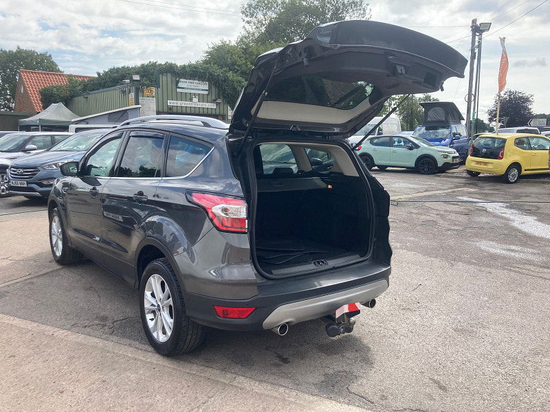 Ford Kuga 2.0 TDCi Titanium SUV 5dr Diesel Manual Euro 6 (s/s) (150 ps) 5dr Manual 2025