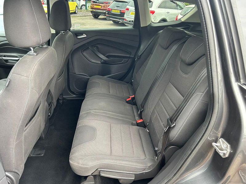 Ford Kuga 2.0 TDCi Zetec SUV 5dr Diesel Manual 2WD Euro 6 (s/s) (150 ps) 5dr Manual 2025