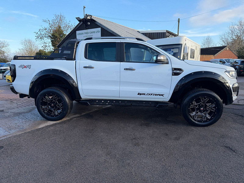 Ford Ranger 3.2 TDCi Wildtrak Pickup Double Cab 4dr Diesel Auto 4WD Euro 5 (200 ps) 4dr Automatic 2026