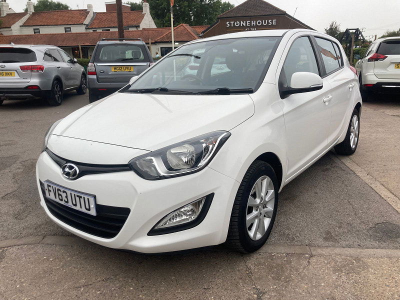 Hyundai I20 1.2 Active Hatchback 5dr Petrol Manual Euro 5 (85 bhp) 5dr Manual 2025
