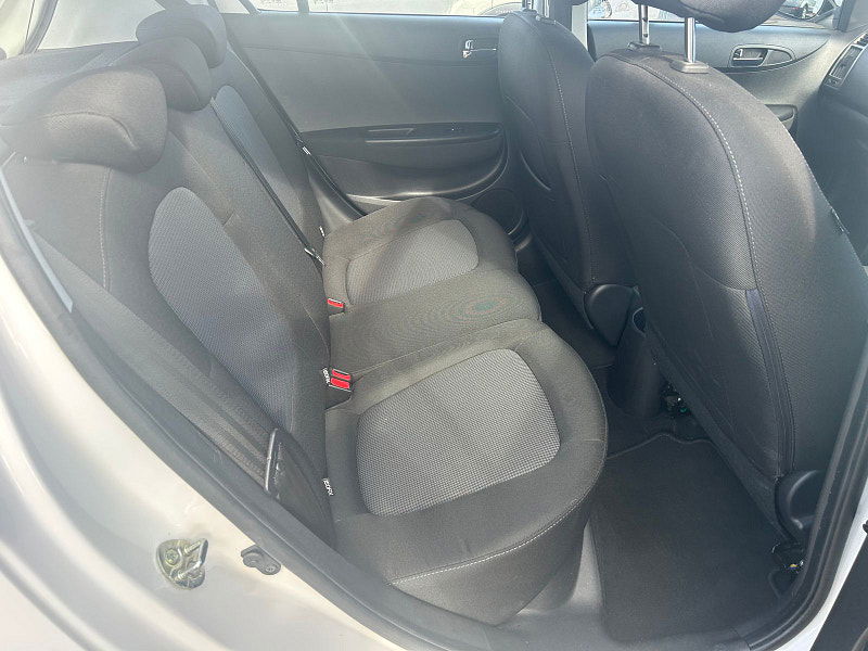 Hyundai I20 1.2 Active Hatchback 5dr Petrol Manual Euro 5 (85 bhp) 5dr Manual 2025