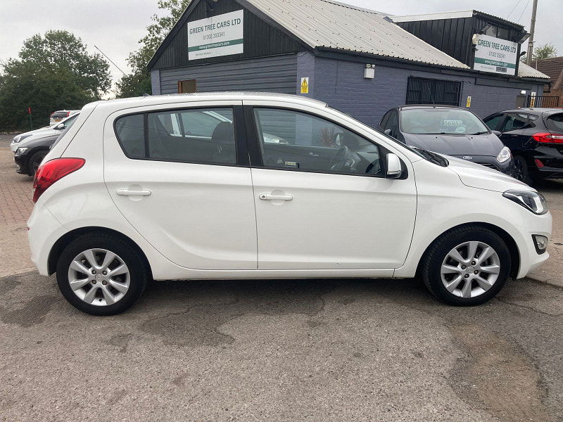 Hyundai I20 1.2 Active Hatchback 5dr Petrol Manual Euro 5 (85 bhp) 5dr Manual 2025