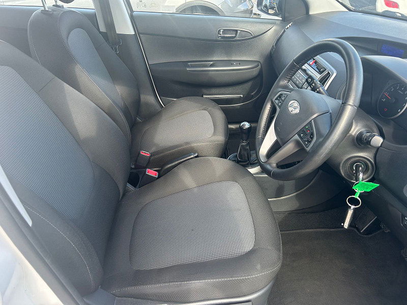 Hyundai I20 1.2 Active Hatchback 5dr Petrol Manual Euro 5 (85 bhp) 5dr Manual 2025