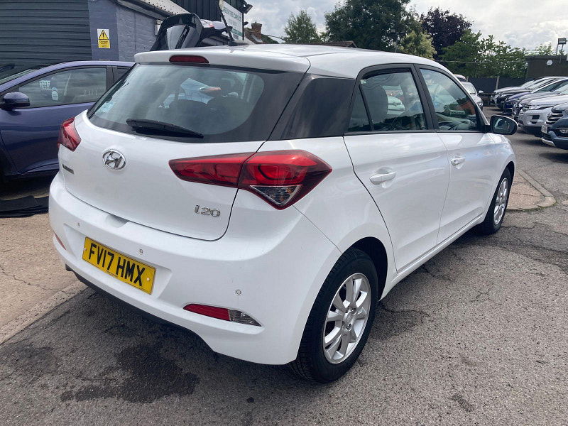 Hyundai I20 1.2 SE Hatchback 5dr Petrol Manual Euro 6 (84 ps) 5dr Manual 2025