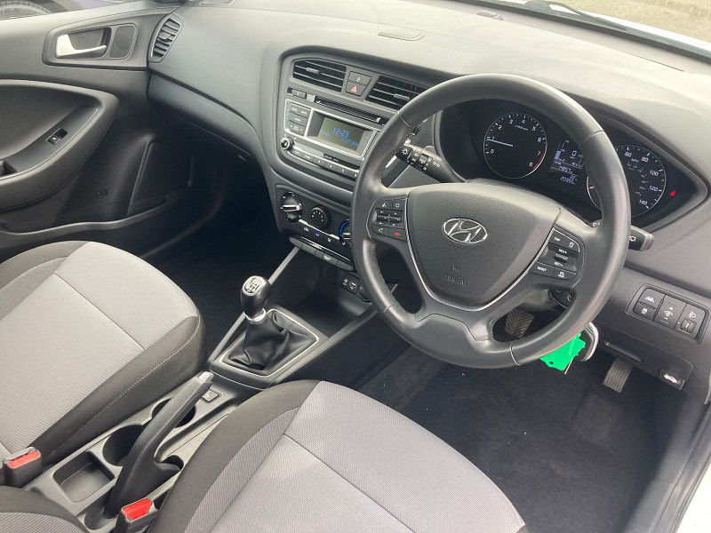 Hyundai I20 1.2 SE Hatchback 5dr Petrol Manual Euro 6 (84 ps) 5dr Manual 2025