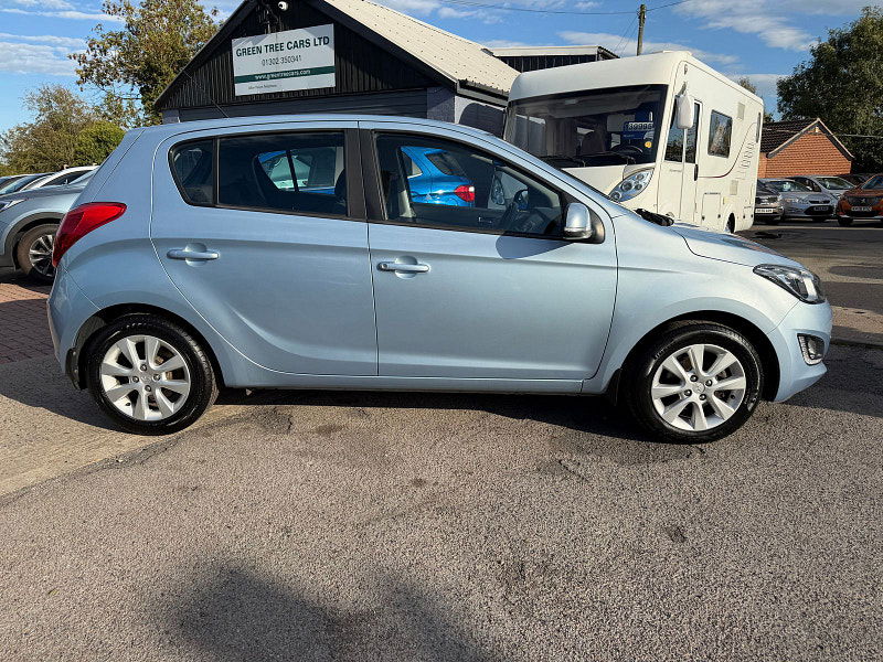 Hyundai I20 1.2 Style Hatchback 5dr Petrol Manual Euro 5 (85 bhp) 5dr Manual 2025