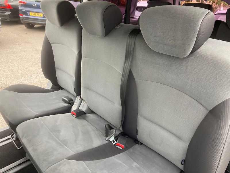 Hyundai I800 2.5 CRDi Style MPV 5dr Diesel Manual Euro 5 (136 ps) 5dr Manual 2025