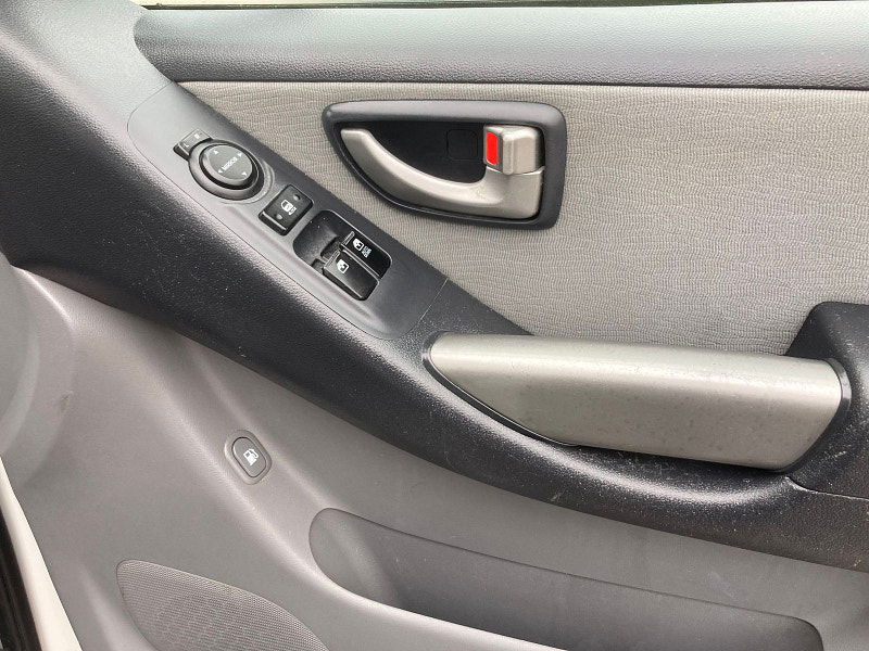 Hyundai I800 2.5 CRDi Style MPV 5dr Diesel Manual Euro 5 (136 ps) 5dr Manual 2025