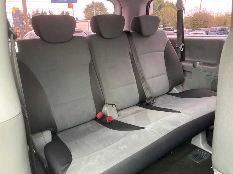 Hyundai I800 2.5 CRDi Style MPV 5dr Diesel Manual Euro 5 (136 ps) 5dr Manual 2025