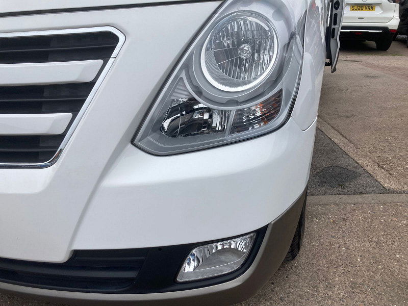 Hyundai I800 2.5 CRDi Style MPV 5dr Diesel Manual Euro 5 (136 ps) 5dr Manual 2025