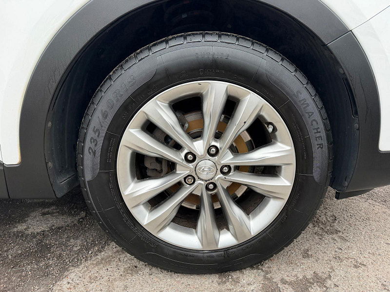 Hyundai Santa Fe 2.2 CRDi Blue Drive Premium SUV 5dr Diesel Auto 4WD Euro 6 (s/s) (7 Seat) (200 ps) 5dr Automatic 2026