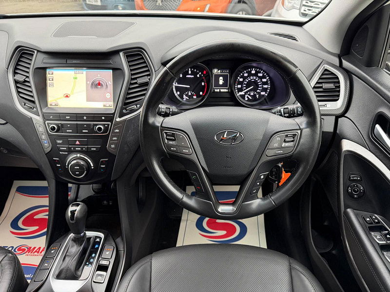 Hyundai Santa Fe 2.2 CRDi Blue Drive Premium SUV 5dr Diesel Auto 4WD Euro 6 (s/s) (7 Seat) (200 ps) 5dr Automatic 2026