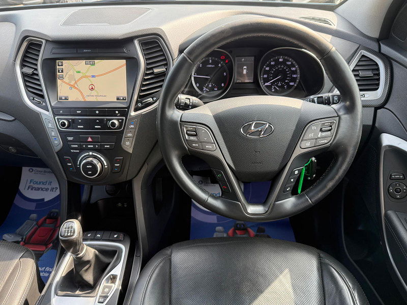 Hyundai Santa Fe 2.2 CRDi Blue Drive Premium SUV 5dr Diesel Manual 4WD Euro 6 (s/s) (7 Seat) (200 ps) 5dr Manual 2025