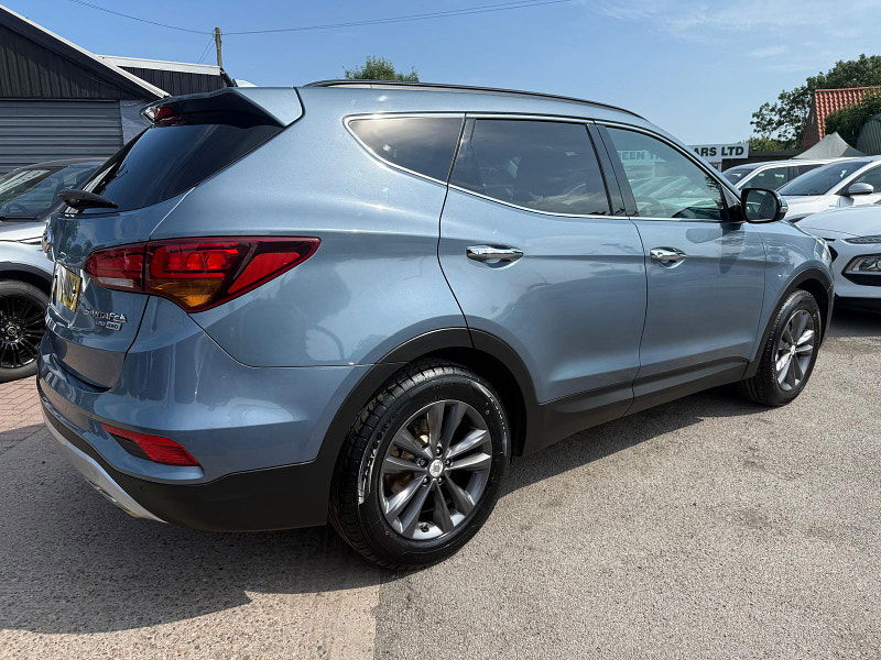 Hyundai Santa Fe 2.2 CRDi Blue Drive Premium SUV 5dr Diesel Manual 4WD Euro 6 (s/s) (7 Seat) (200 ps) 5dr Manual 2025