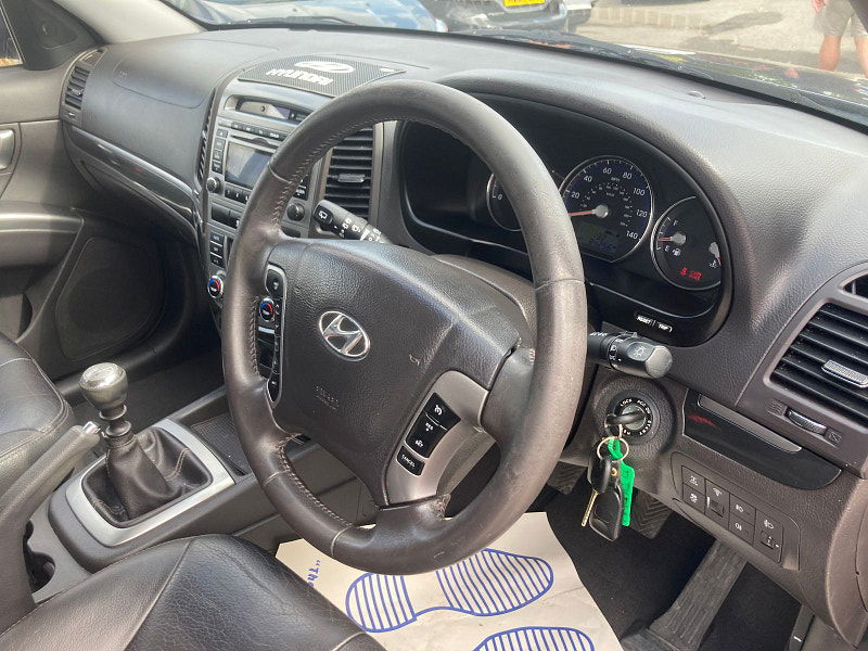 Hyundai Santa Fe 2.2 CRDi Premium SUV 5dr Diesel Manual 4WD Euro 5 (5 seat) (194 bhp) 5dr Manual 2025