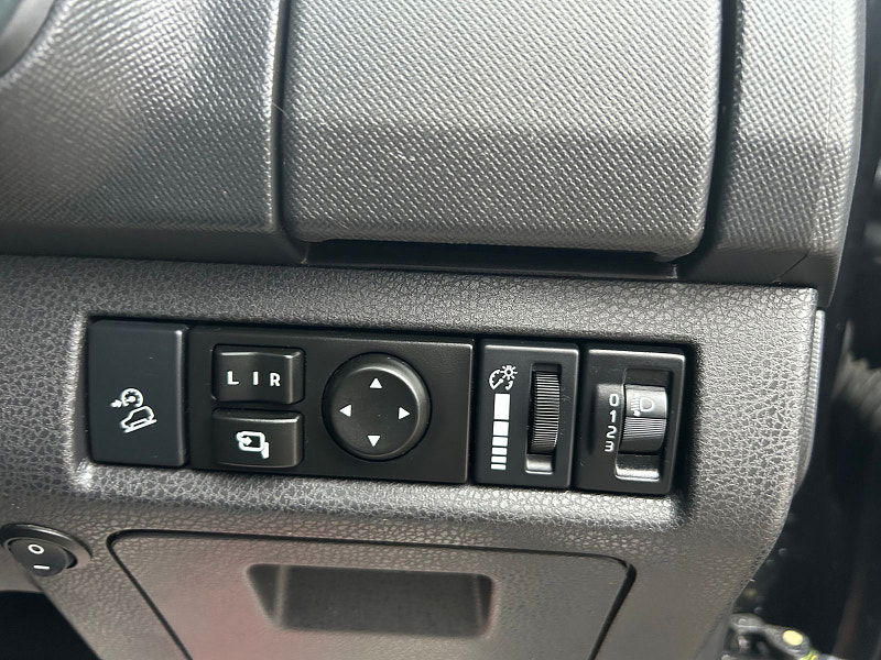 Isuzu D-Max 1.9 TD Blade Pickup Double Cab 4dr Diesel Manual 4WD Euro 6 (164 ps) 4dr Manual 2025