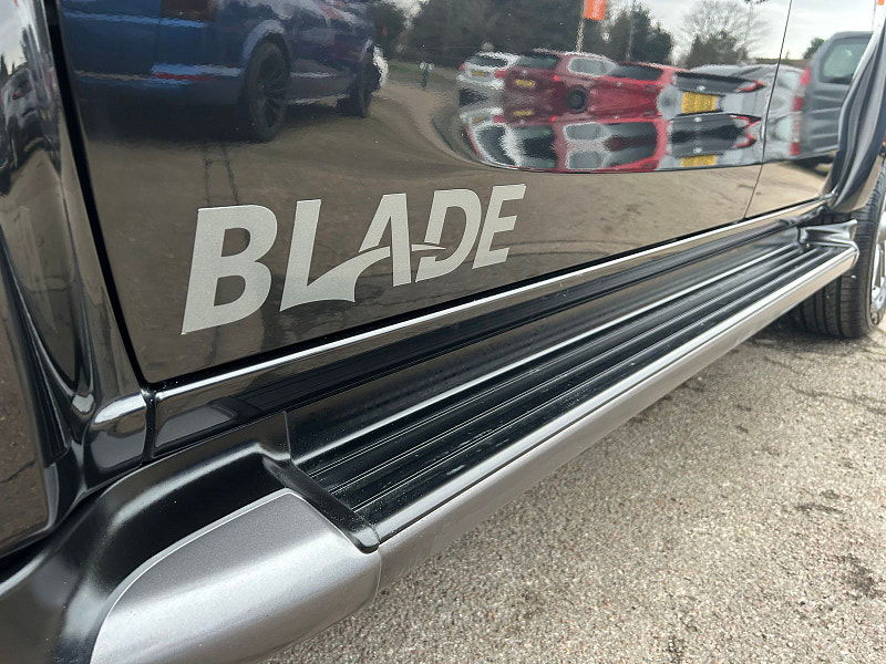 Isuzu D-Max 1.9 TD Blade Pickup Double Cab 4dr Diesel Manual 4WD Euro 6 (164 ps) 4dr Manual 2025