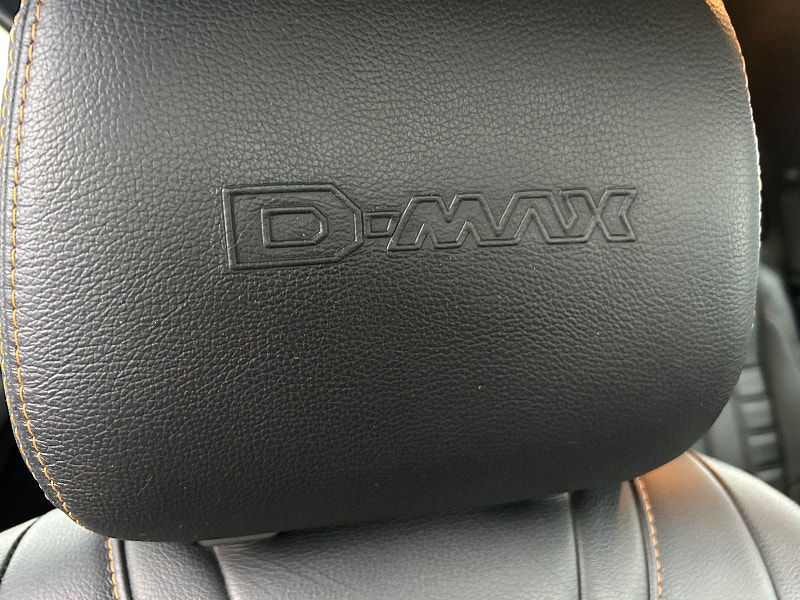 Isuzu D-Max 1.9 TD Blade Pickup Double Cab 4dr Diesel Manual 4WD Euro 6 (164 ps) 4dr Manual 2025
