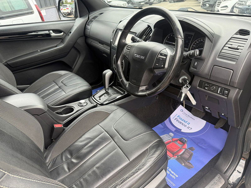 Isuzu D-Max 2.5 TD Blade Pickup 4dr Diesel Automatic 4x4 (220 g/km, 161 bhp) 4dr Automatic 2025