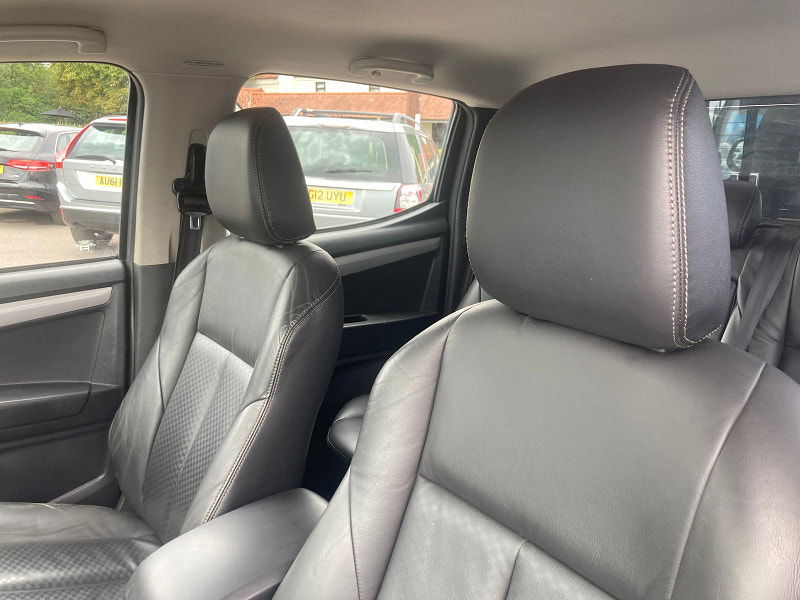 Isuzu D-Max 2.5 TD Utah Vision Pickup 4dr Diesel Manual 4x4 (194 g/km, 161 bhp) 4dr Manual 2025