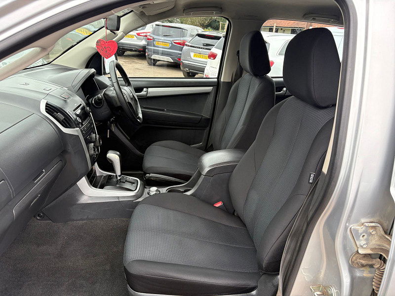 Isuzu D-Max 2.5 TD Yukon Pickup 4dr Diesel Automatic 4x4 (194 g/km, 161 bhp) 4dr Automatic 2026