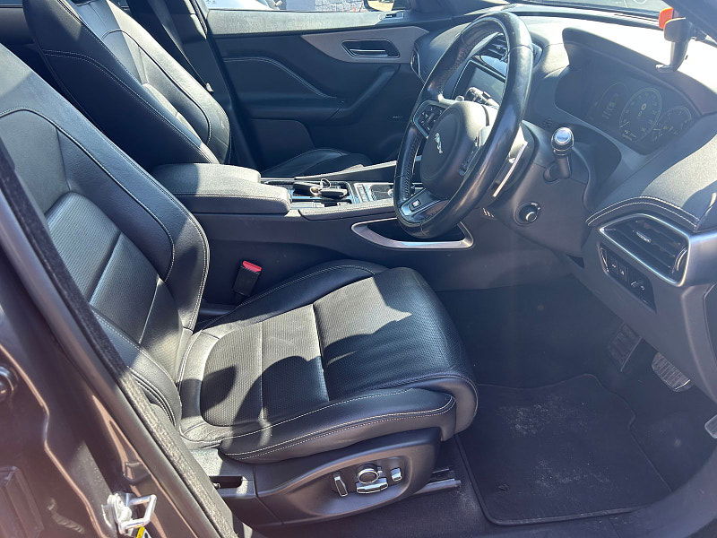 Jaguar F-PACE 3.0 D300 V6 S SUV 5dr Diesel Auto AWD Euro 6 (s/s) (300 ps) 5dr Automatic 2025