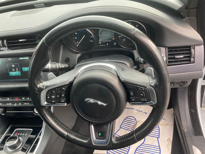 Jaguar XF 2.0d R-Sport Saloon 4dr Diesel Auto Euro 6 (s/s) (180 ps) 4dr Automatic 2025