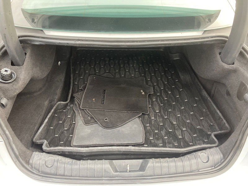 Jaguar XF 2.0d R-Sport Saloon 4dr Diesel Auto Euro 6 (s/s) (180 ps) 4dr Automatic 2025