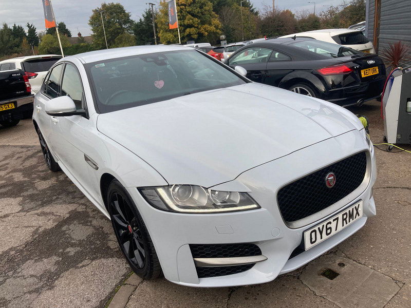 Jaguar XF 2.0d R-Sport Saloon 4dr Diesel Auto Euro 6 (s/s) (180 ps) 4dr Automatic 2025