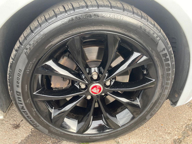 Jaguar XF 2.0d R-Sport Saloon 4dr Diesel Auto Euro 6 (s/s) (180 ps) 4dr Automatic 2025