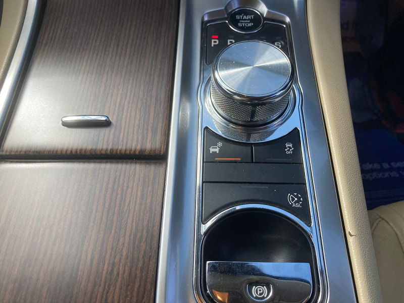 Jaguar XF 2.2d Luxury Saloon 4dr Diesel Auto Euro 5 (s/s) (163 ps) 4dr Automatic 2025