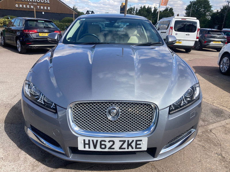 Jaguar XF 2.2d Luxury Saloon 4dr Diesel Auto Euro 5 (s/s) (163 ps) 4dr Automatic 2025