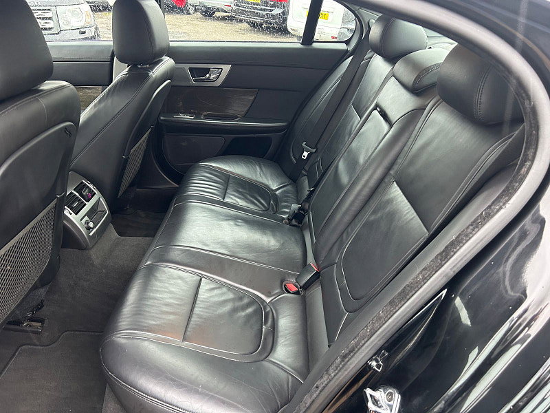 Jaguar XF 2.2d Premium Luxury Saloon 4dr Diesel Auto Euro 5 (s/s) (200 ps) 4dr Automatic 2026